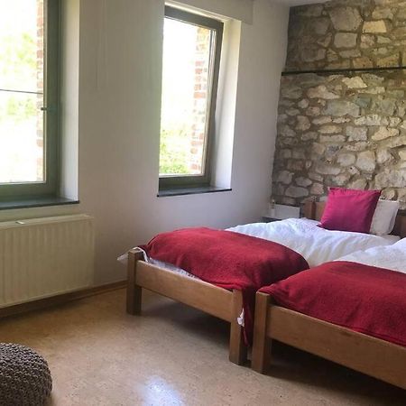 Out & Lodge Prunelliers Couvin Exterior foto